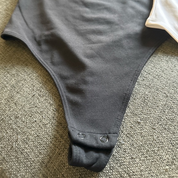Aritzia Square Neck Bodysuit - Picture 11 of 13